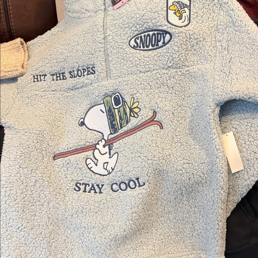 Woman’s small  Sherpa Fleece Pullover - Light Blue peanuts snoopy NEW - Picture 2 of 4